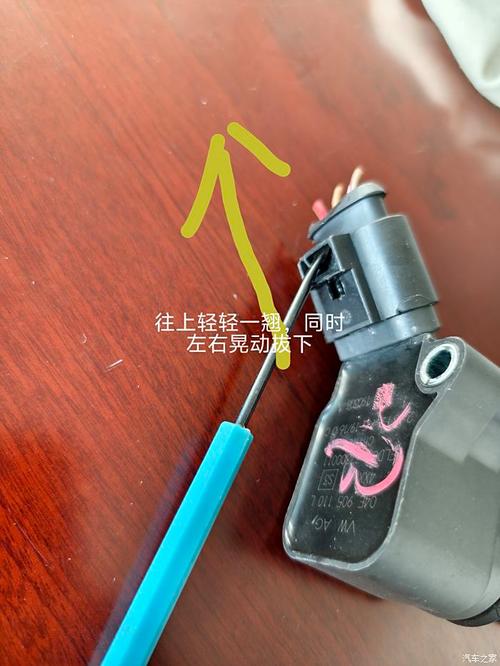 车主汽车怠速拔点火线圈插头实拍