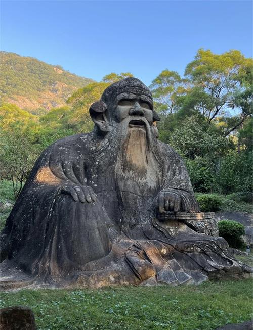 五、老君岩造像:山石的自然减法