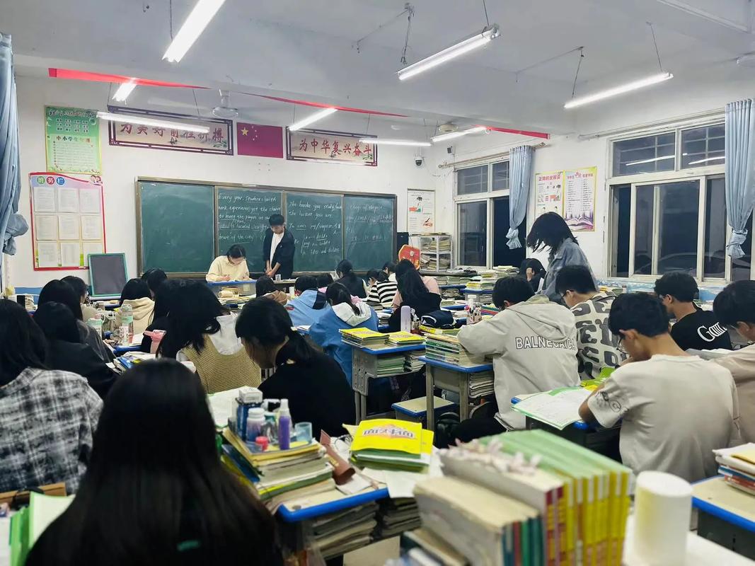 辅导员，别叫我“服务员”！聊聊这个神秘职业的酸甜苦辣-如东教育网