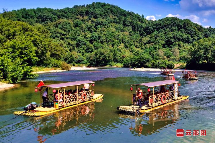 湖南邵阳崀山夫夷江竹筏漂流景观