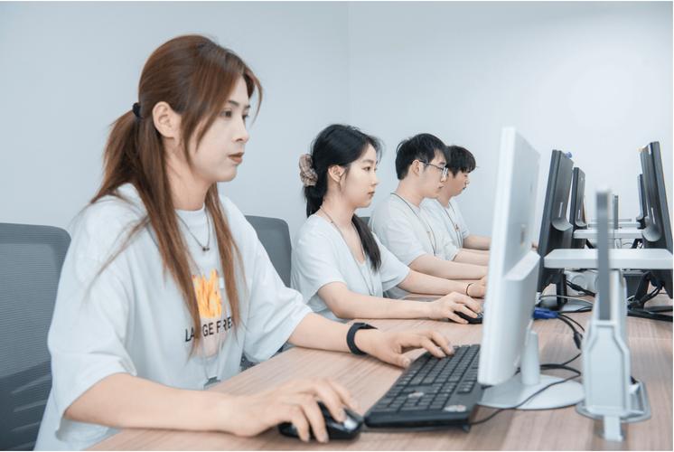 电商大促期间灵活用工临时客服坐席办公场景