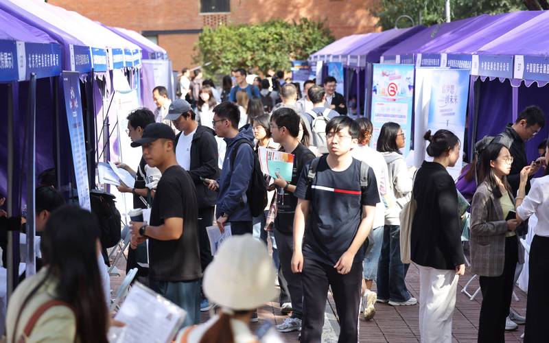 985高校校园招聘会火爆现场