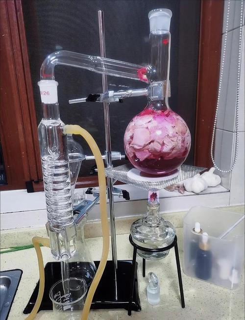 薰衣草精油蒸馏铜制冷凝器装置图