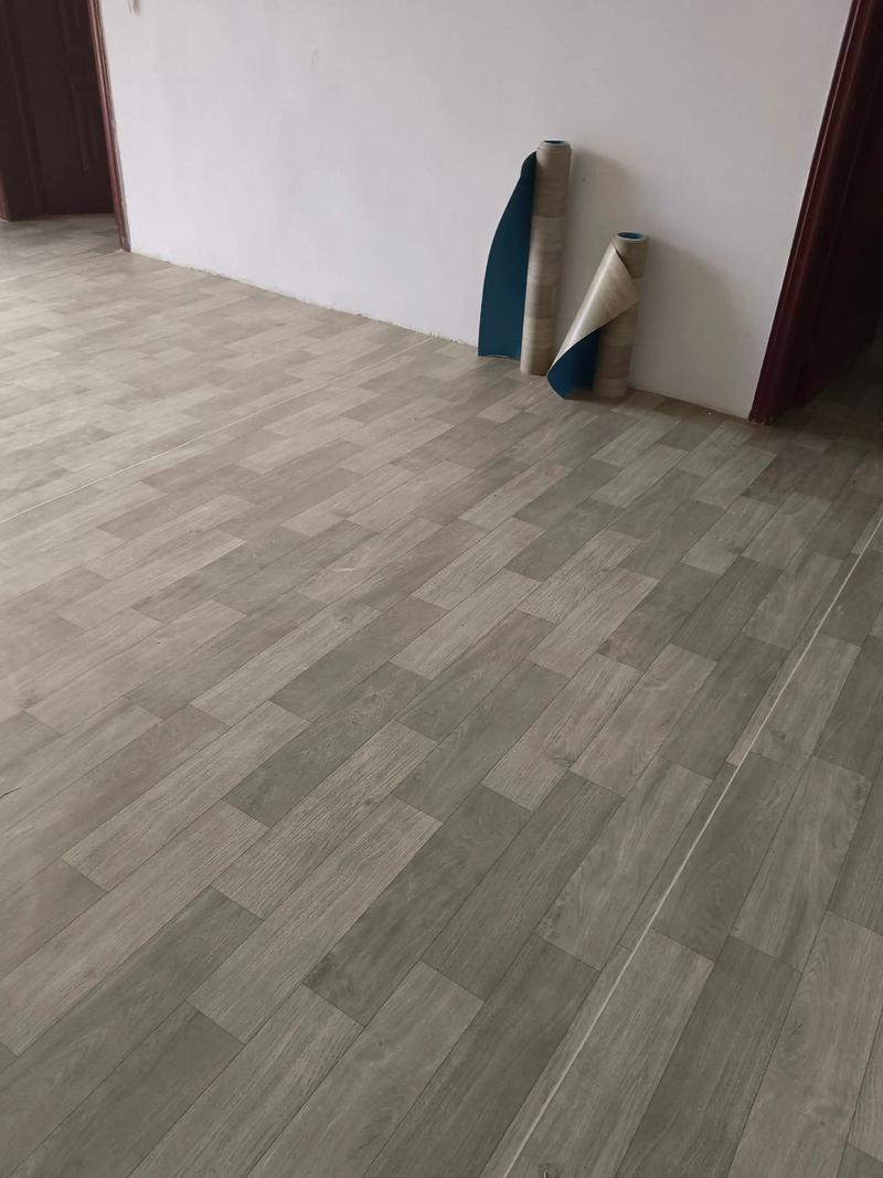 家用PVC地板铺贴效果实拍图