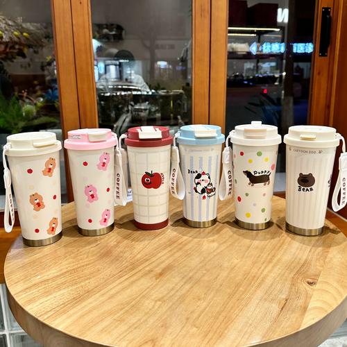 不同场景便携水杯摆放展示图
