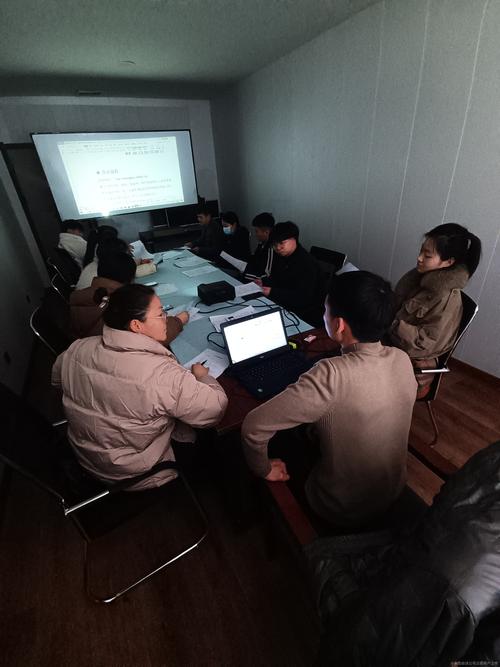 互联网团队每日站会混乱现场实拍