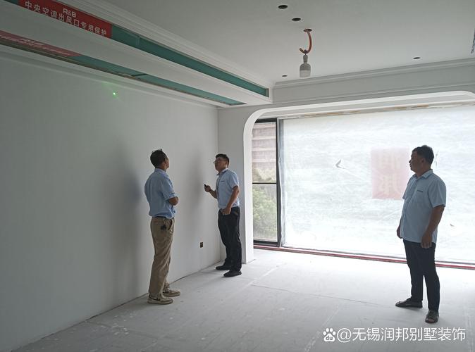 家装贴完壁纸后验收细节实拍图