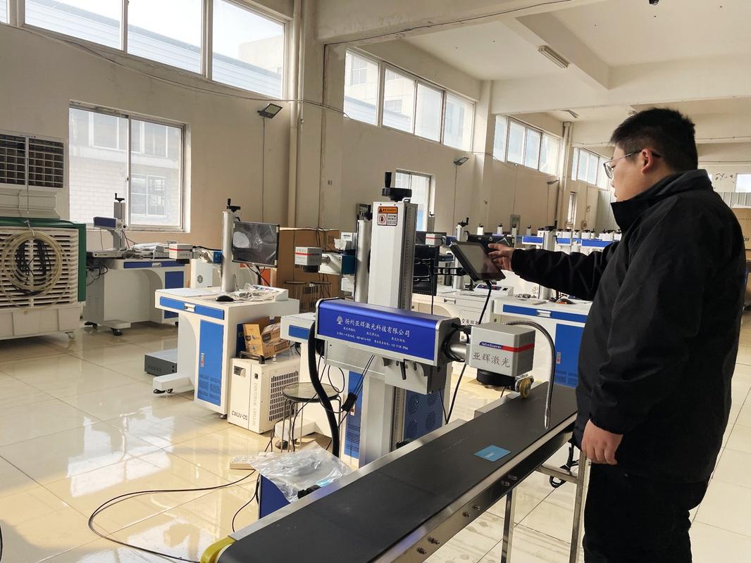 分度盘出厂精度检测 激光干涉仪 车间实拍