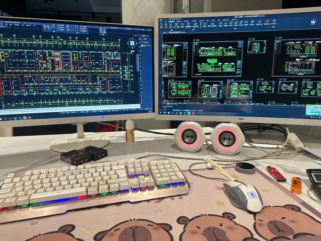 机械设计师操作用AutoCAD深夜加班场景