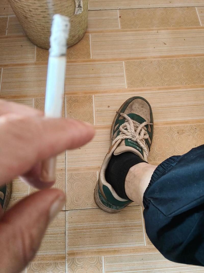 半锅剩烟，留着明天再抽