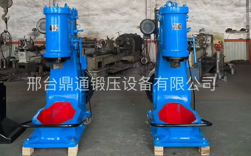 工业空气锤生产车间实拍