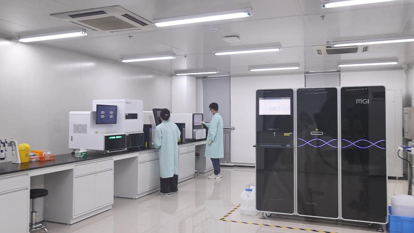高校新建生命科学实验平台仪器验收现场