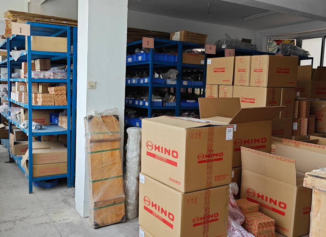 汽配工厂成品仓库库存管理实拍图