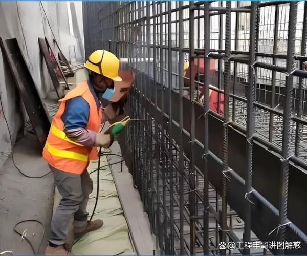 安装时,别让钢板给你来个“下马威”