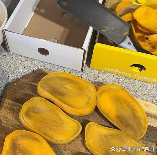 社区团购收到的发霉芒果开箱图