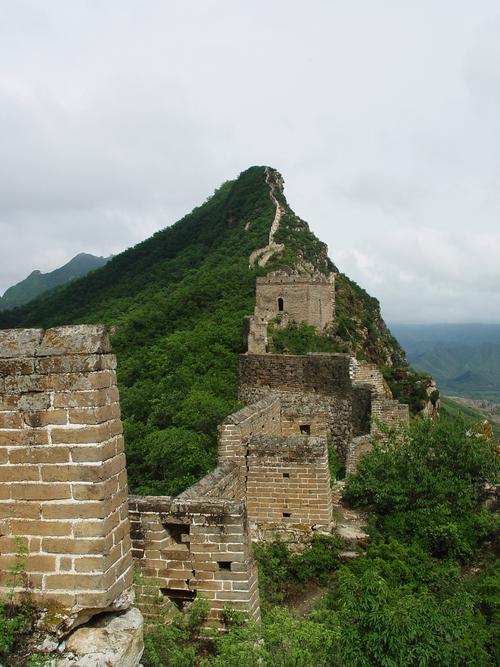北京八达岭长城秋日山脊城砖全景