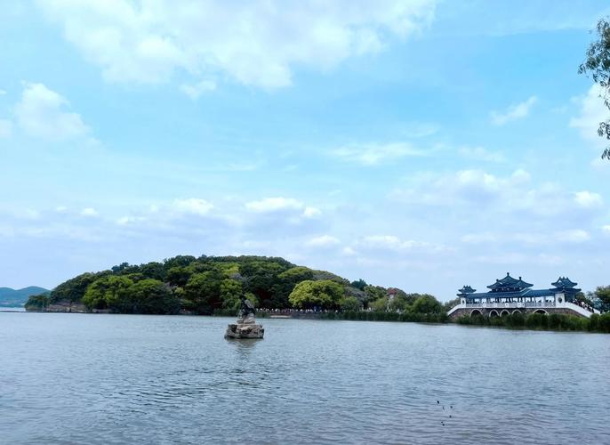 无锡鼋头渚太湖仙岛湖面远景