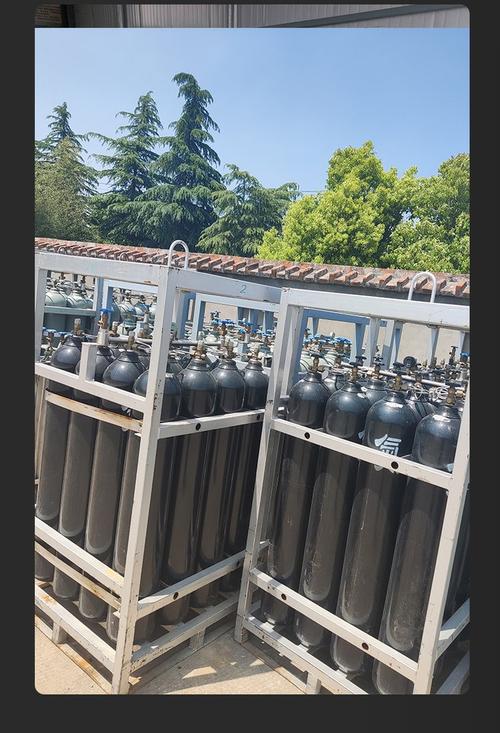 激光切割氮气瓶组现场安装管道布置