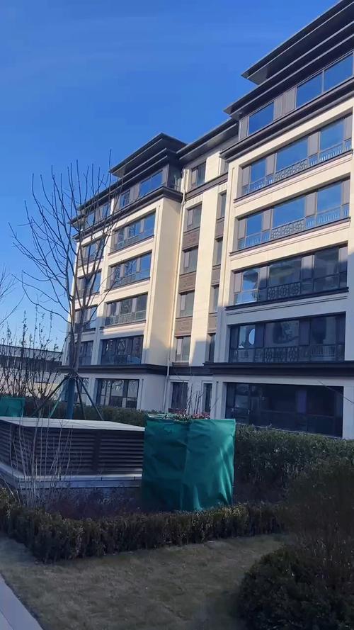 南京刚需小区正午低楼层采光遮挡实景图