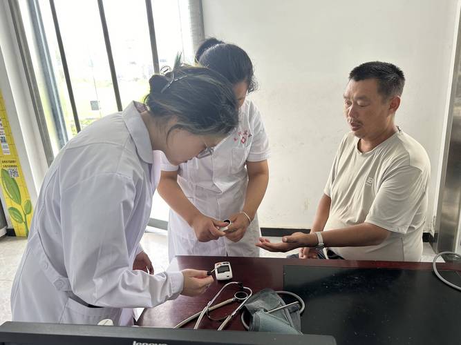 高中生职业体验日诊所观摩现场