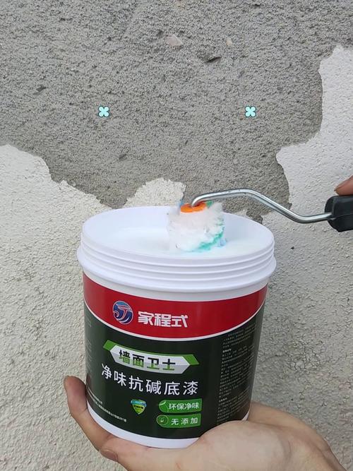 装修墙面防浮色抗碱底漆施工实拍