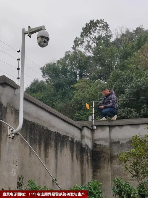 精密制造厂区周界工业摄像头安装现场