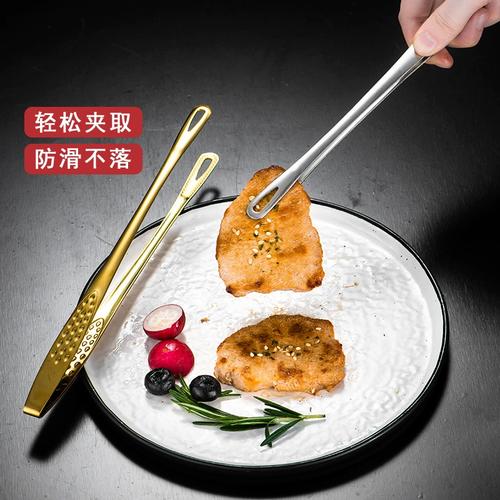 烧烤夹子翻肉错误示范与正确示范对比