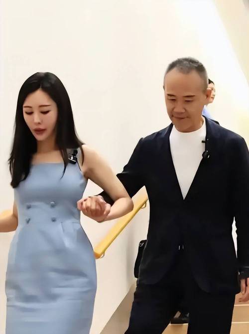 下车别猛折腾,缓过来再走