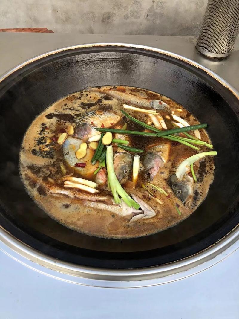 南漳南山文化旅游区农家柴火灶炖漳河鱼
