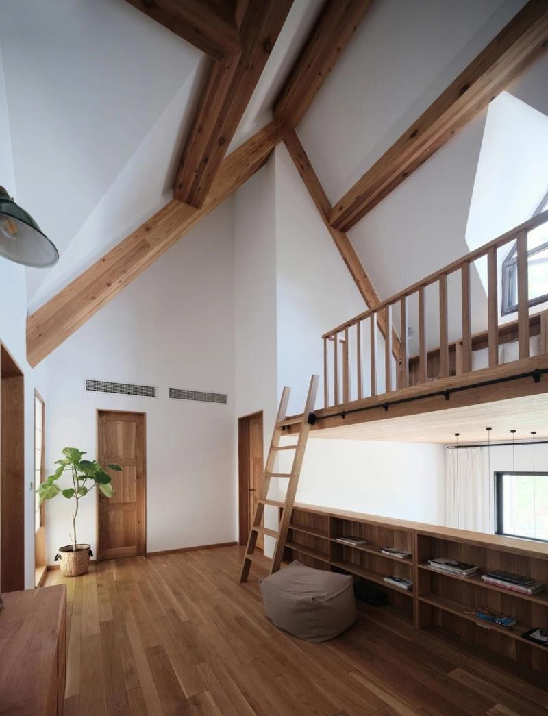 现代阁楼Loft改造后斜顶天窗采光效果
