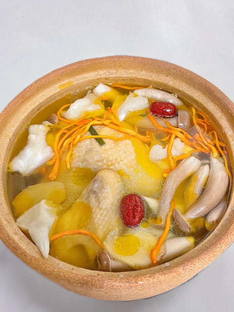 家常砂锅炖应季食补汤场景