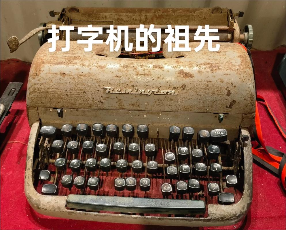 老式打字机敲击纸张文学创作