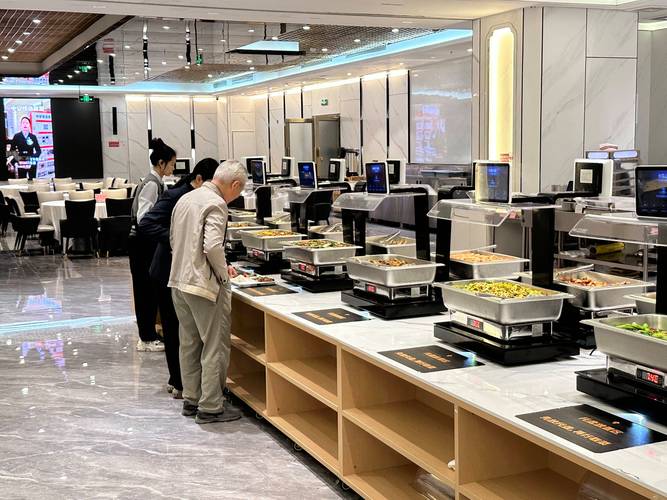 连锁餐饮门店非高峰时段社区自提区实景