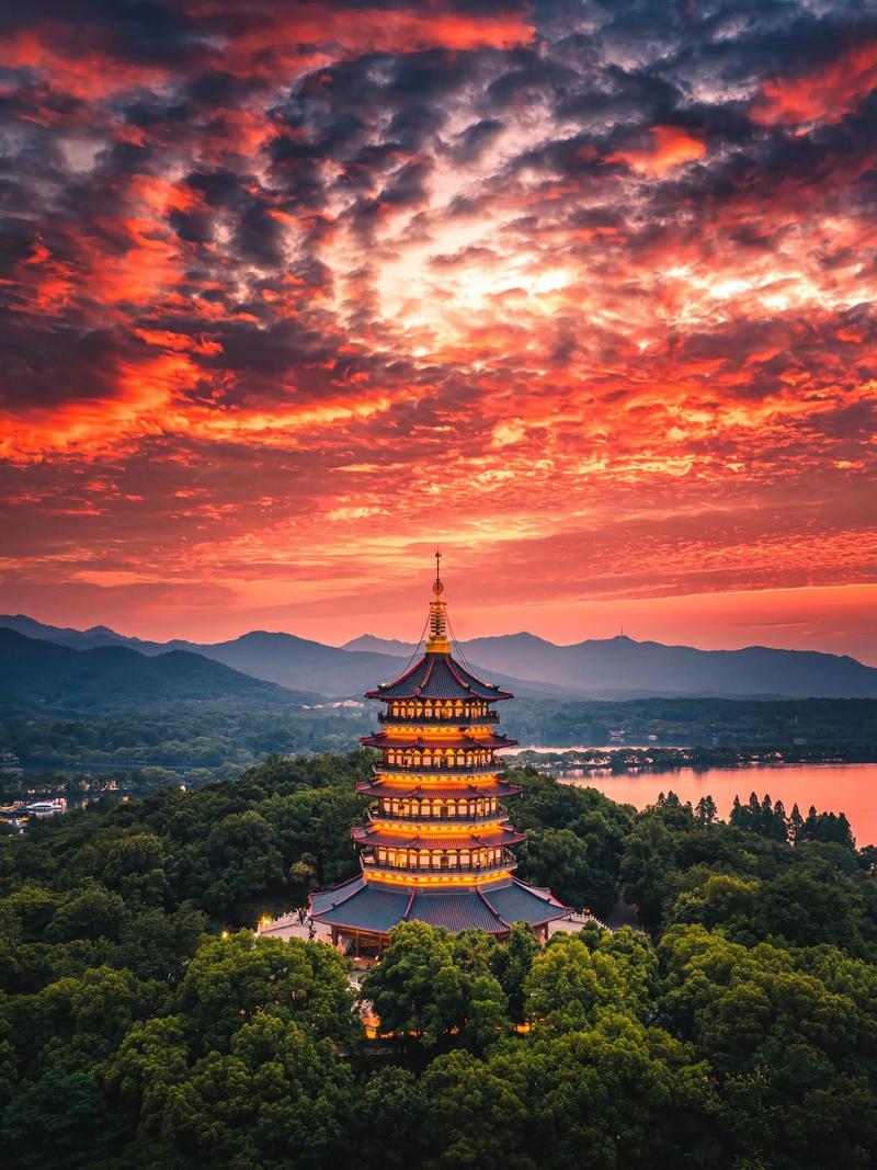 那场把杭州染红的晚霞，我在楼顶差点哭了-因为所以