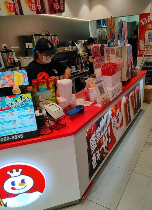 蜜雪冰城门店吧台扫码点单实拍图