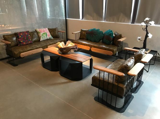 铁艺家具搭配布艺坐垫