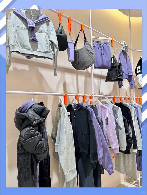 南京社区健身工作室新消费服饰展架