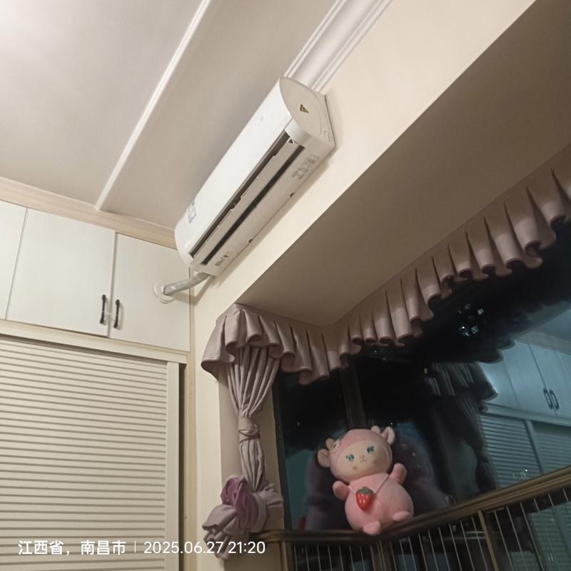 夏季密闭不开窗空调房室内场景图