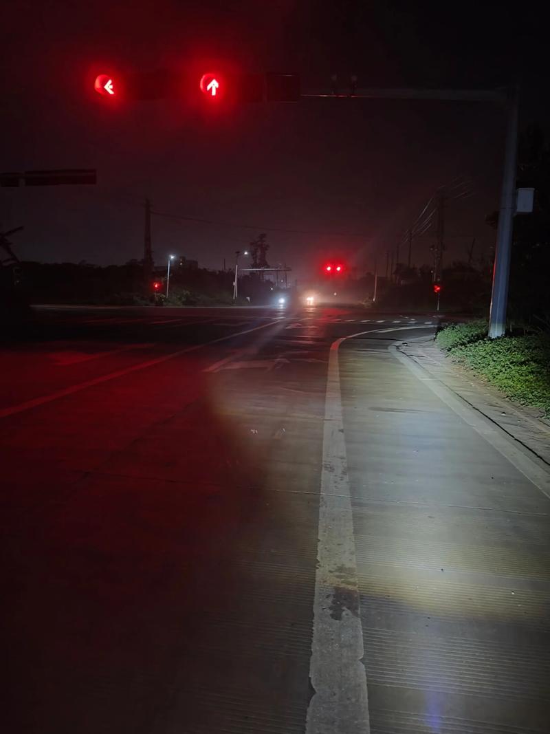 尾声：深夜的灯还亮着