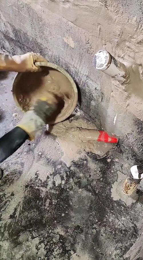 卫生间管根阴阳角堵漏宝加强施工现场图