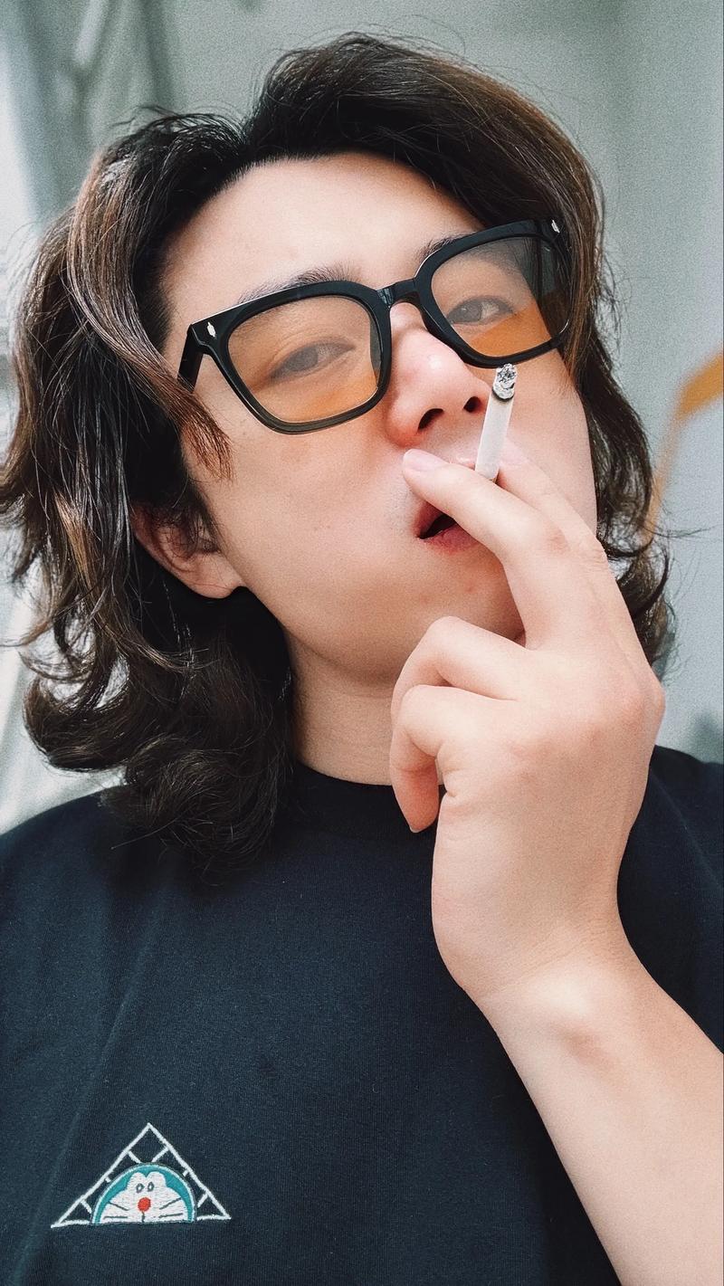 棱镜隐喻:人人都戴着自己的有色眼镜