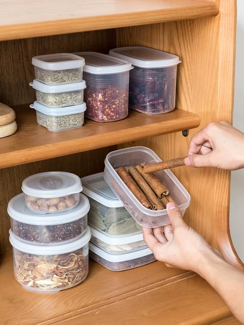 厨房调味品结块受潮实拍图