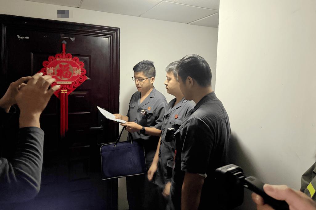 法院执行人员上门查封证据现场拍照录像示意图