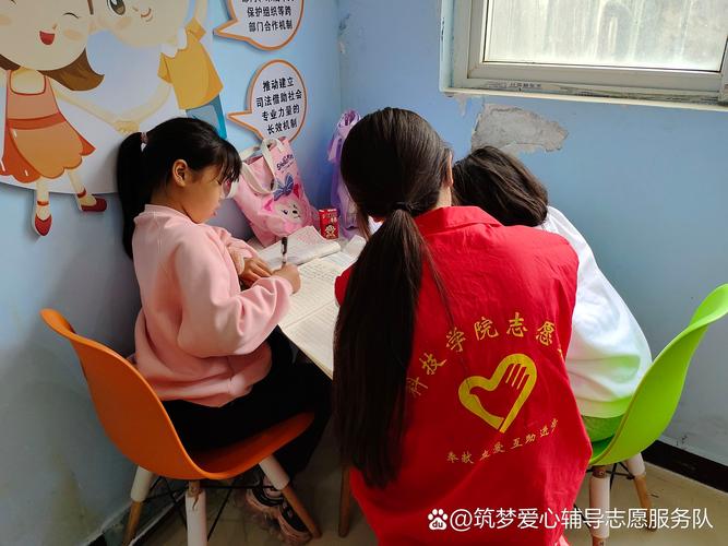 儿童安宁疗护志愿者安抚病童