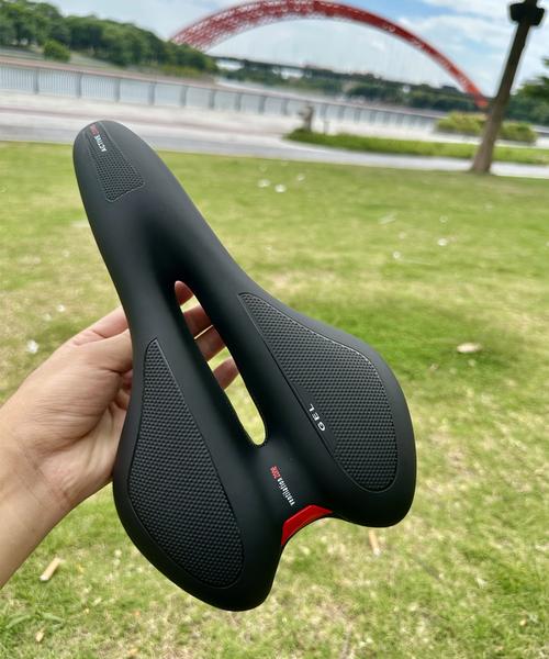 从自行车座垫到航天器：弹簧的隐秘王国