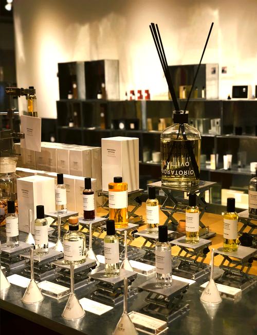 商圈高端香薰品牌实体体验店实景