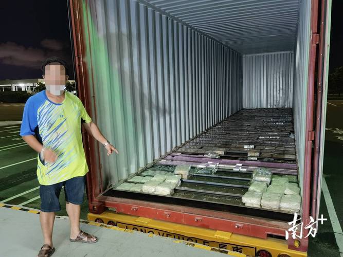广西边境文物走私集装箱藏匿点实拍