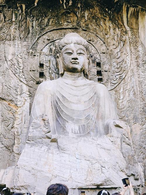 河南洛阳龙门石窟奉先寺卢舍那大佛