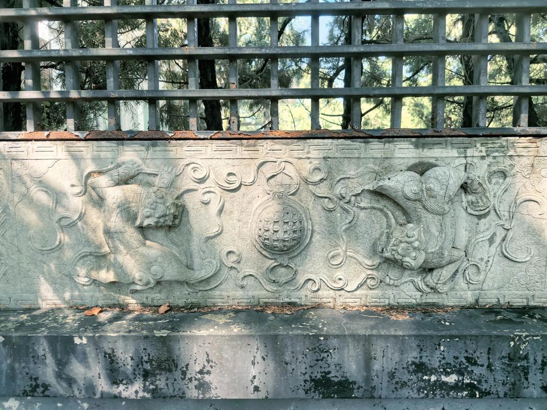 文保建筑墙体内嵌清代石刻残件