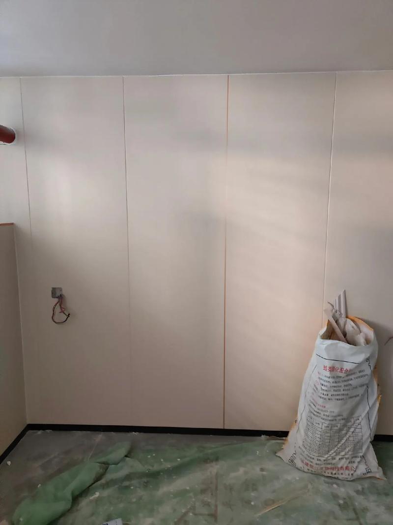 装修墙面托盘纹理施工实拍